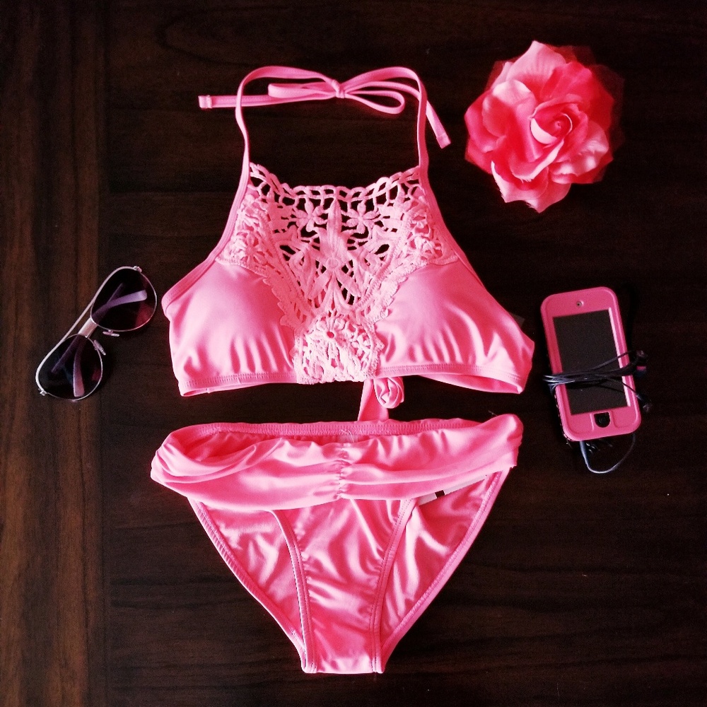 *SOLD*Women's 2 Piece Swimsuit
